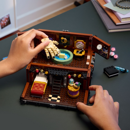 76785 LEGO® Wednesday Thing korter 