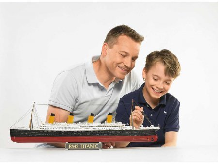 REVELL Kingikomplekt "100th Anniversary Titanic" (special edition) 05715