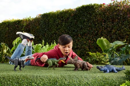 JURASSIC WORLD filmi gigantsed lahingudinosaurused DNA-koodiga, JGB92 