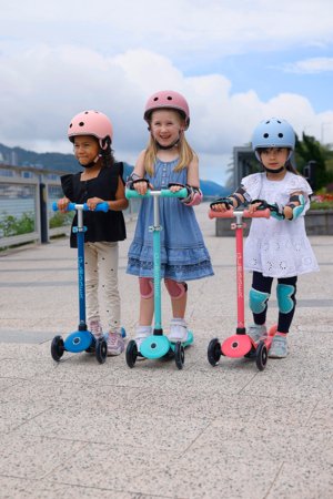 GLOBBER tõukeratas Primo Plus Glow Lights, piparmünt, 443-206 