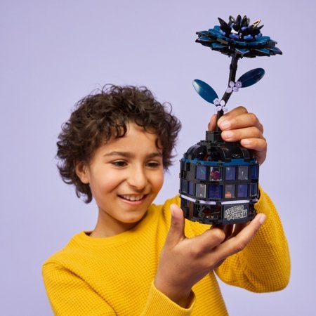 76784 LEGO® Wednesday Must daalia 