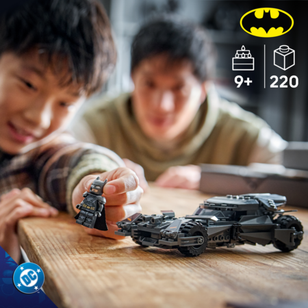 76331 BATMAN V SUPERMAN™ BATMOBILE™ 