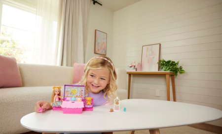 BARBIE Chelsea nukk kaisukaru autoga, JJB40 