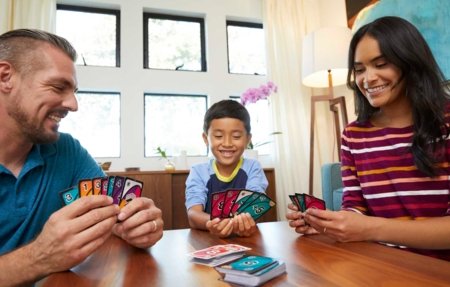 MATTEL GAMES UNO mäng kahepoolsete kaartidega, GDR44 