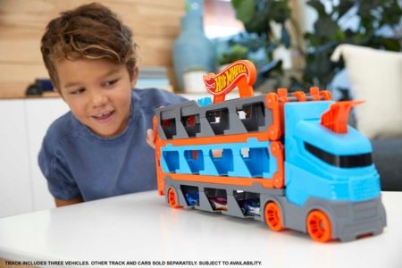 HOT WHEELS kiirtee megatreiler, GVG37 GVG37