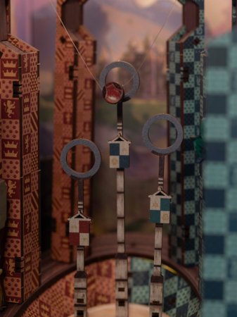 REVELL mudel Quidditch'i väli - Harry Potter: Tiny Adventures Käsitsi valmistatud miniatuursed maailmad kokkupanemiseks, 00532 