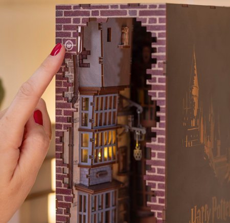 REVELL mudel Diagoni allee - Harry Potter: Tiny Adventures Käsitsi valmistatud miniatuursed maailmad kokkupanemiseks, 00530 
