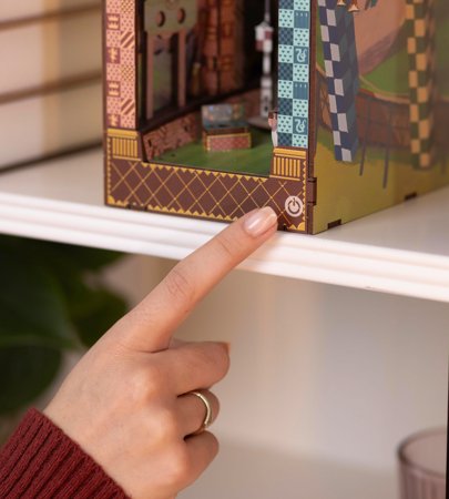 REVELL mudel Quidditch'i väli - Harry Potter: Tiny Adventures Käsitsi valmistatud miniatuursed maailmad kokkupanemiseks, 00532 