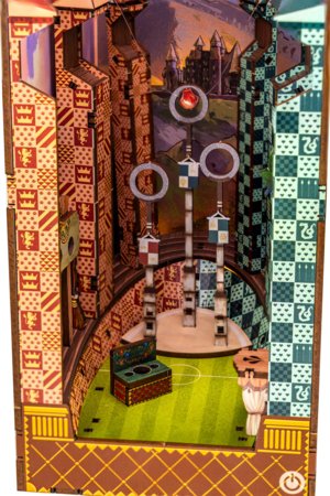 REVELL mudel Quidditch'i väli - Harry Potter: Tiny Adventures Käsitsi valmistatud miniatuursed maailmad kokkupanemiseks, 00532 