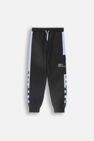 COCCODRILLO joggers WORLD OF PIXEL BOY JUNIOR, mustad, ZC4120102WBJ-021-164, 164 cm 