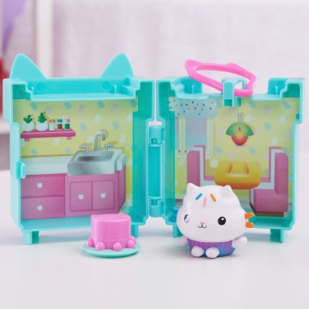 GABBY'S DOLLHOUSE nukumaja komplekt ripatsiga, 6070881 
