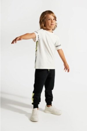 COCCODRILLO joggers WORLD OF PIXEL BOY KIDS, mustad, ZC4120103WBK-021-122, 122 cm 