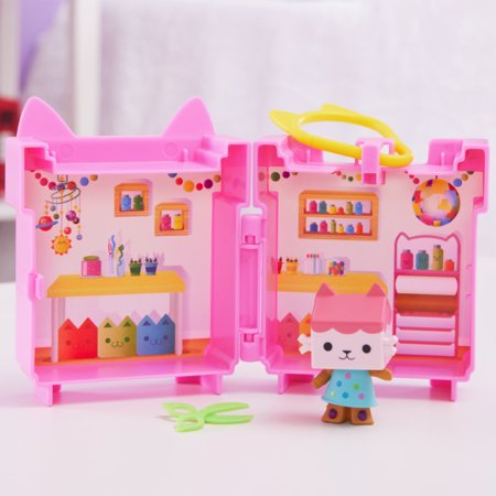 GABBY'S DOLLHOUSE nukumaja komplekt ripatsiga, 6070881 