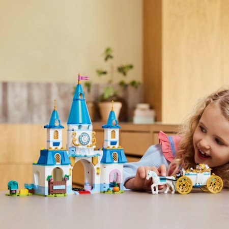 43275 LEGO® Disney Princess™ Tuhkatriinu loss ja hobusevanker 
