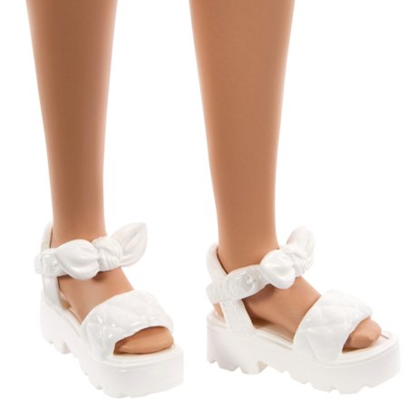 BARBIE FASHIONISTAS nukk roosas mustrilises kostüümis, JJN62 