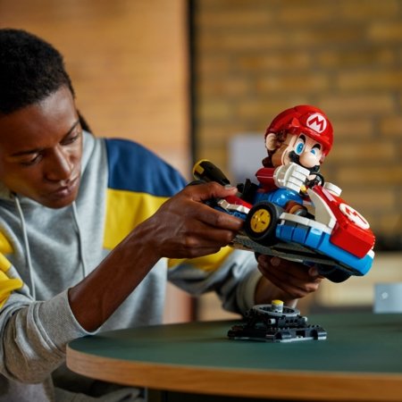 72037 LEGO® Super Mario Mario Kart™ – Mario ja Standard Kart 