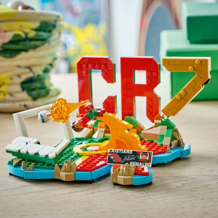 43012 LEGO® Editions Cristiano Ronaldo – jalgpalli parimad hetked 
